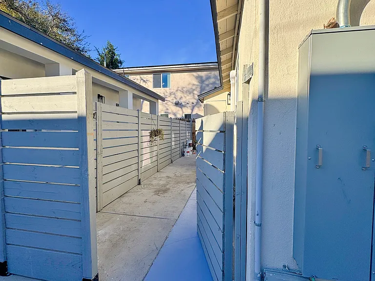 231 Vista Ave #1/2 — Photo 20