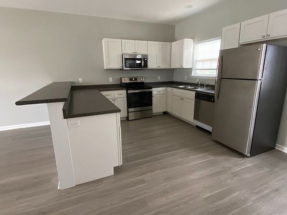 3rd image of 127 Bonielane Dr