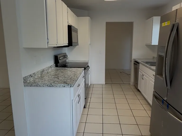 127 SW 159th Way — Photo 22