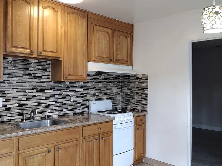 588 E. Mel Avenue - Hermosa Palms — Photo 50