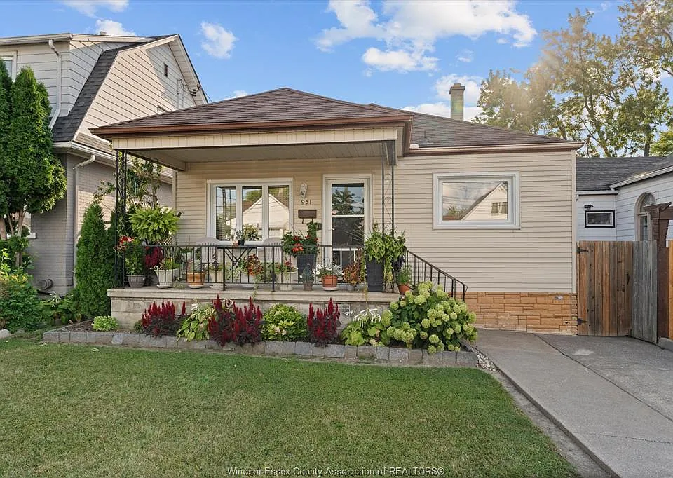 931 Lillian Ave