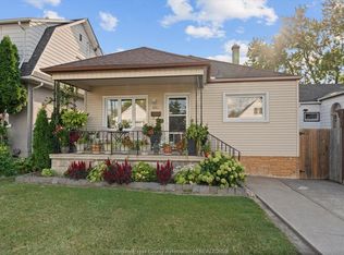 931 Lillian Ave, Windsor, ON N9A 1V4
