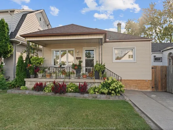 931 Lillian Ave, Windsor, ON N9A 1V4