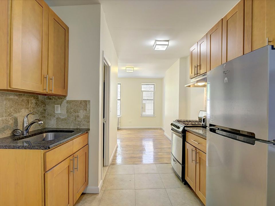 1st image of 320 E 59th St APT 1
