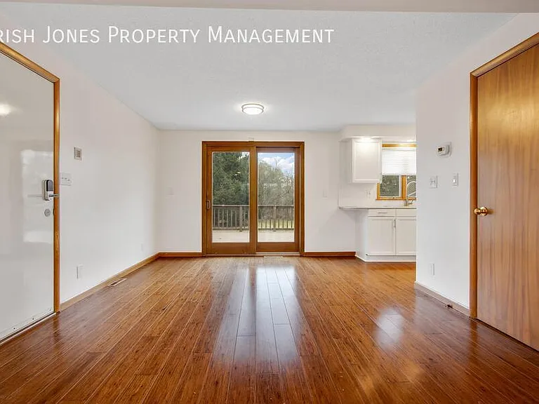 3884 Mapleton Rd #LEFT — Photo 11