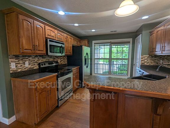 4th image of 120 Victory Lake Dr