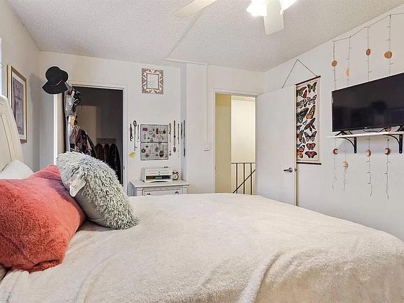 5th image of 4431 Palm Ave