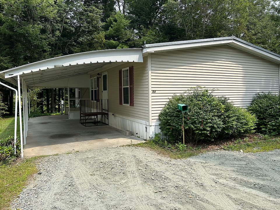 driveway with carport