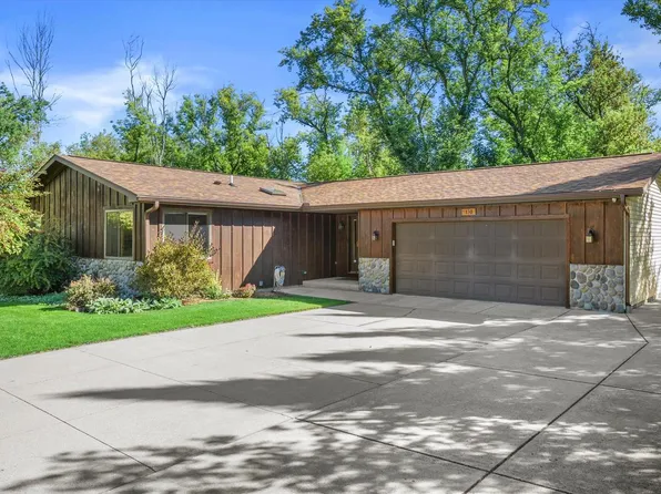 130 S Teri LANE, Hartford, WI 53027