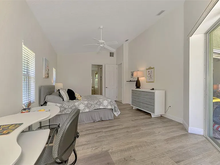900 Park Place Dr — Photo 50