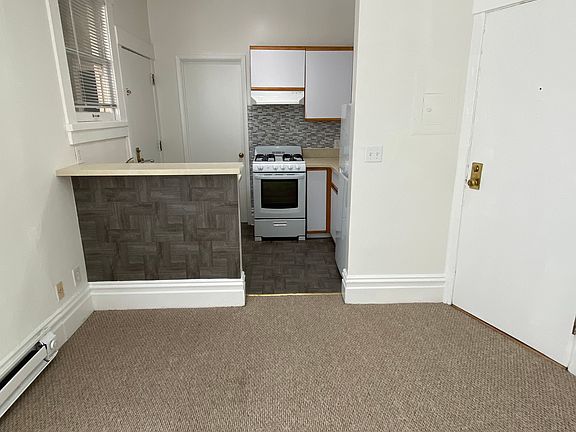 5th image of 1416 Grant Ave APT 25
