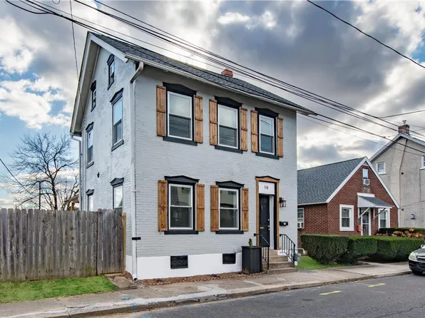 50 E Depot St, Hellertown, PA 18055