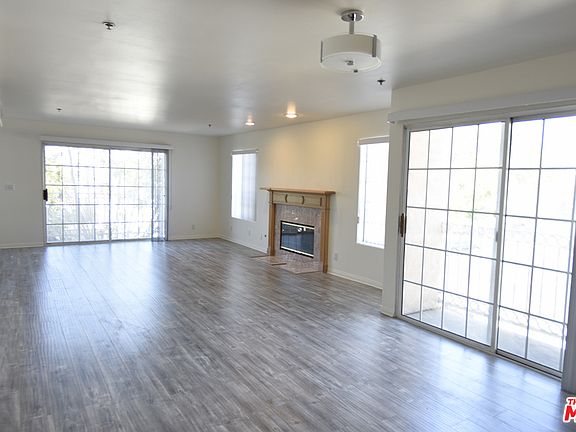 5th image of 9812 Vidor Dr APT 202