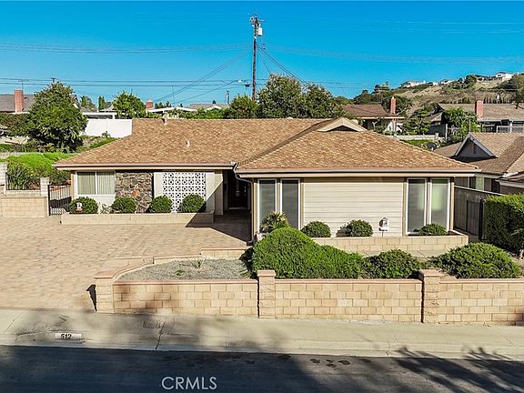 2nd image of 512 Ladera St