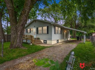 3037 Shaw St, Burton, MI 48529