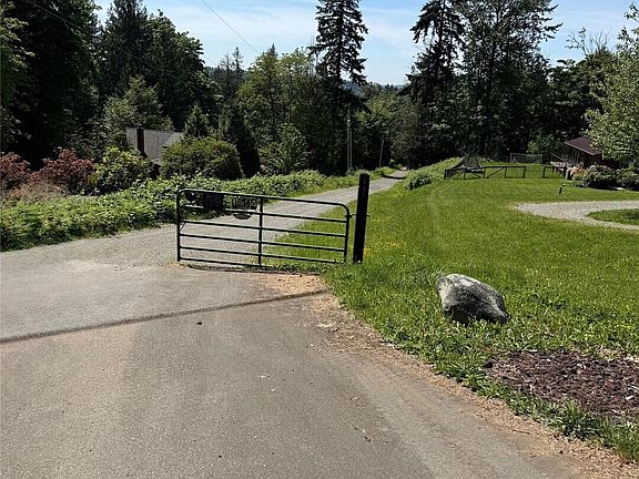2nd image of 16345 Tiger Mountain Road SE