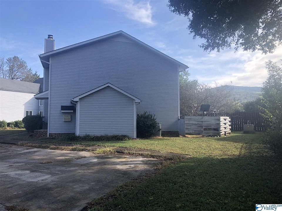 2nd image of 9001 Mahogany Row SE