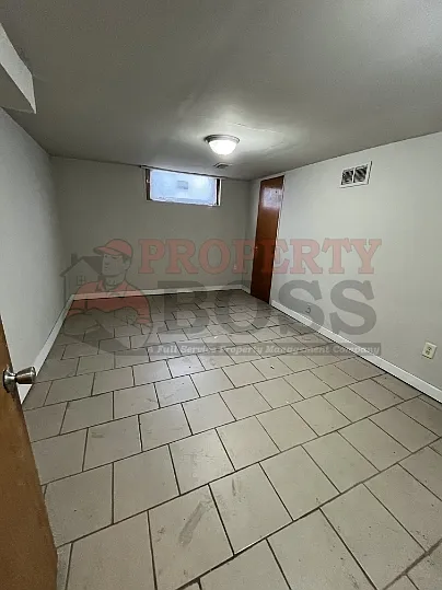 803 Pierce St — Photo 8