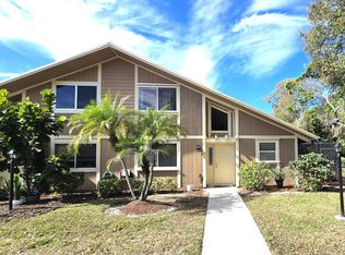 82 Maplecrest Circle, Jupiter, FL 33458