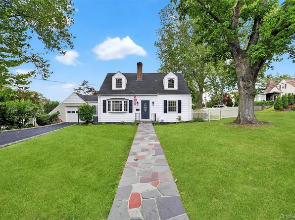 15 Benedict Avenue, Eastchester, NY 10709