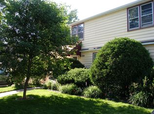 1735 Saunders Ave, Saint Paul, MN 55116