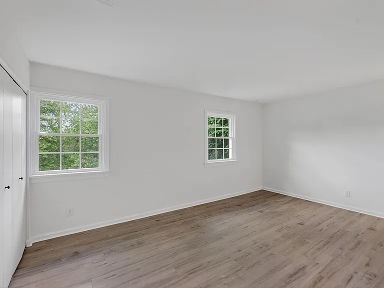 7 Georgetown Grn — Photo 31
