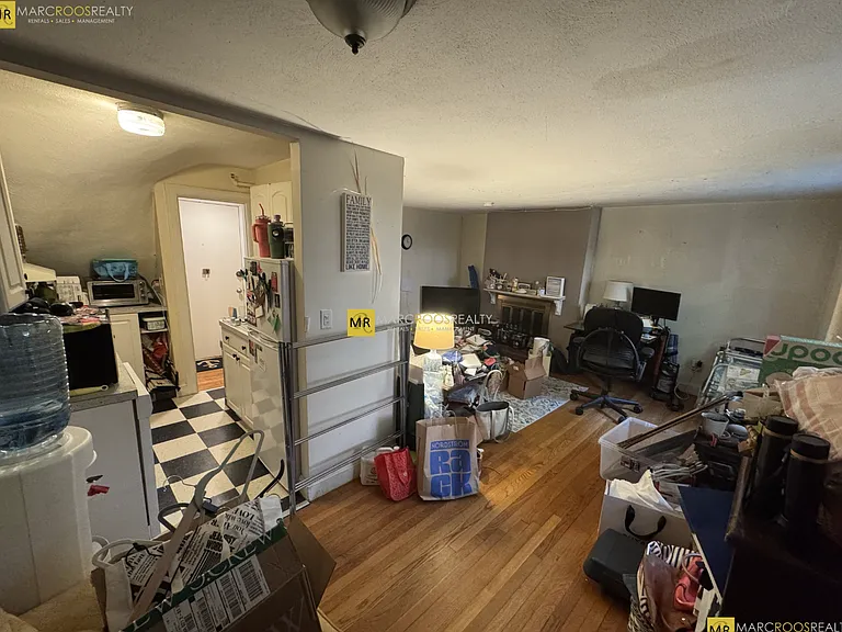 17 Joy St — Photo 2