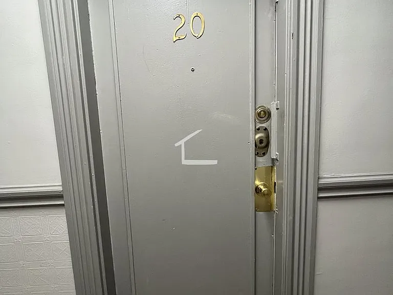 13 Royce Rd #12 — Photo 4