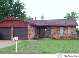 1020 NW 8th St, Moore, OK 73160