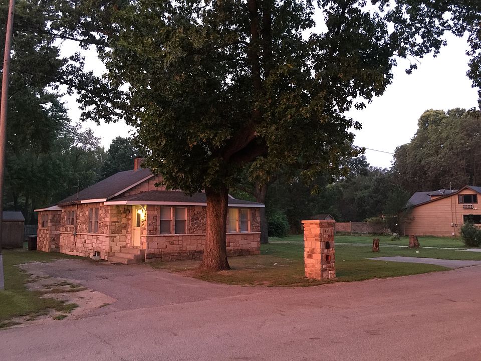 1st image of 335 Country Club Dr