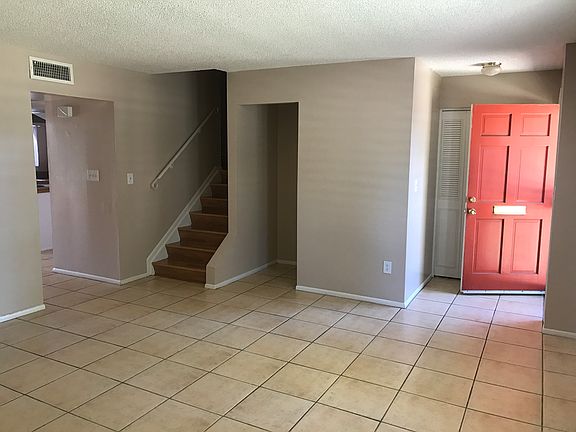 3rd image of 1505 W Hazelwood St