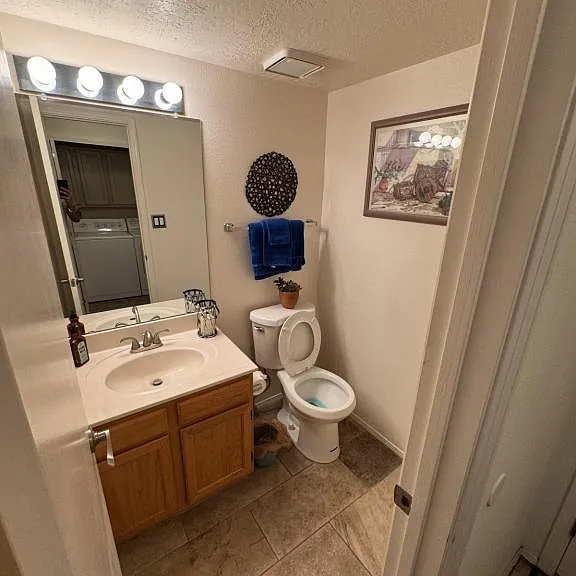 4921 Edwards Dr NE — Photo 3