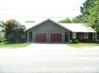 1811 Talking Rocks Rd, Branson West, MO 65737