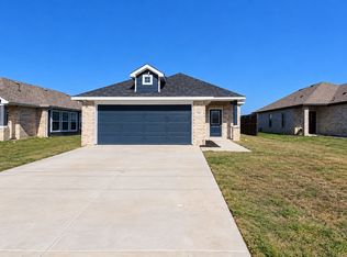 600 Garrett Ave, Garrett, TX 75119