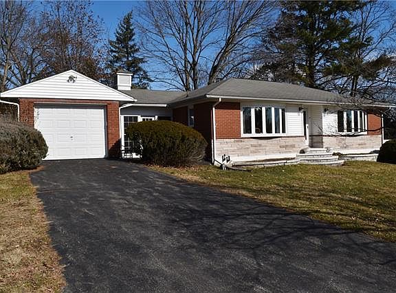 2nd image of 254 Parkway Dr