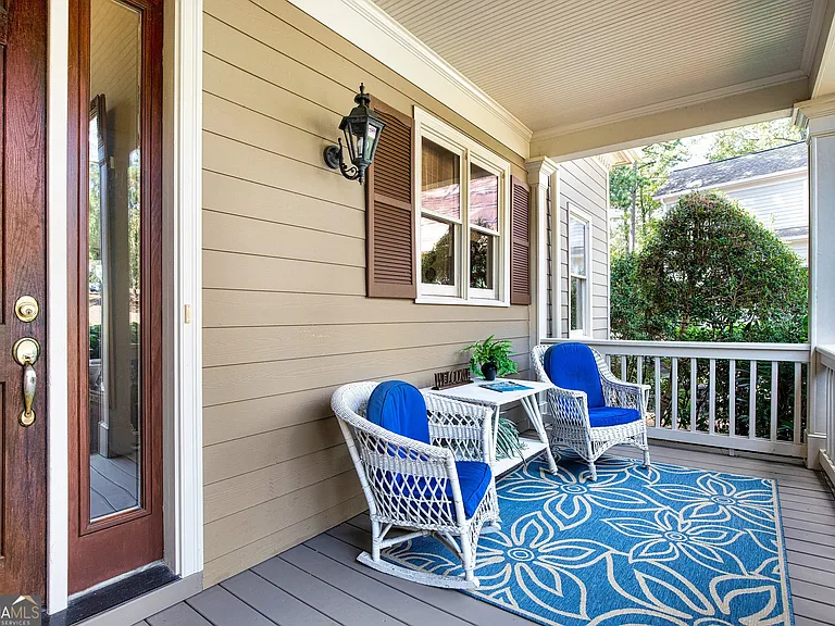 1060 Emerald View Dr — Photo 4