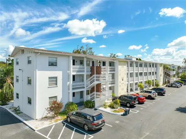 1599 Leisure Dr #M32, Bradenton, FL 34207