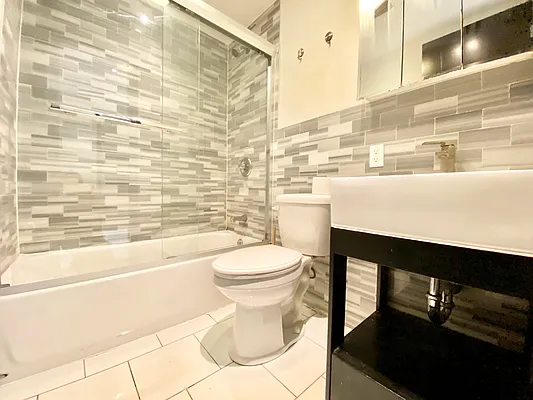 Rented by Highline Residential | media 26