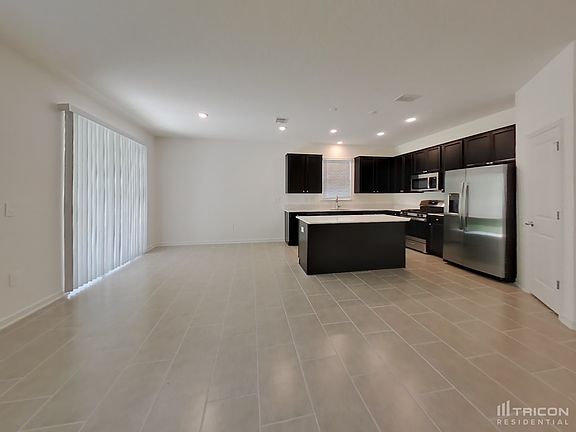 5th image of 33658 Blossom Ln
