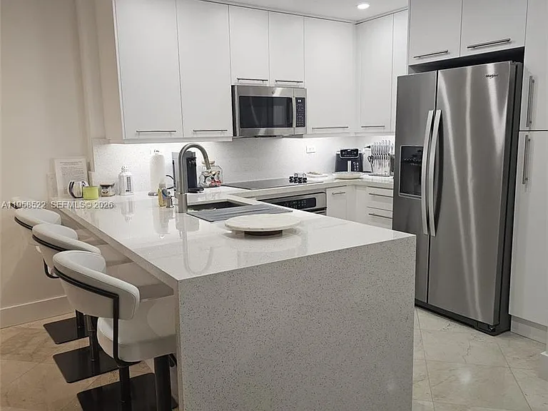 6515 Collins Ave #901 — Photo 21