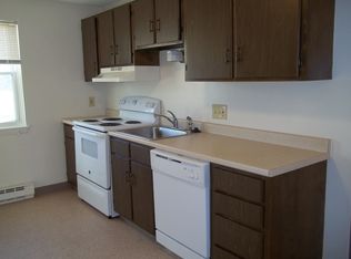 111 Main St #1L, South Hadley, MA 01075