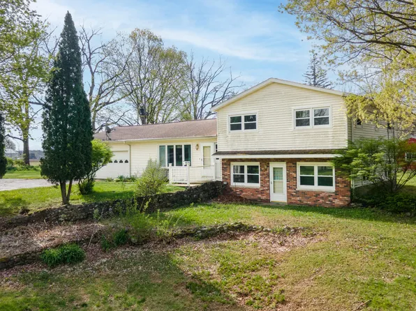 9027 W V Ave, Schoolcraft, MI 49087