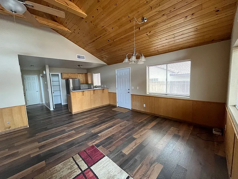 10261 E La Palma Ave — Photo 2