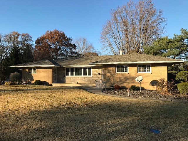 1st image of 306 Fletcher Dr