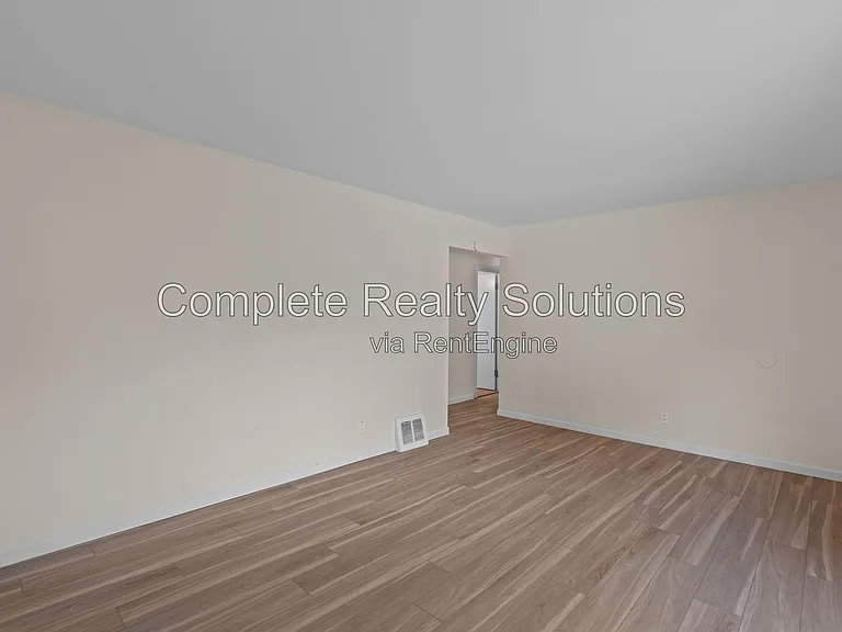 5661 Bermuda Dr — Photo 18