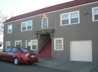 1034 SE Washington St #4, Portland, OR 97214