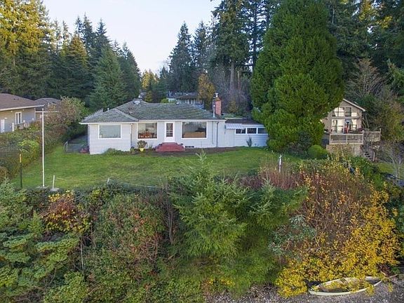 2nd image of 2523 W Marine Dr