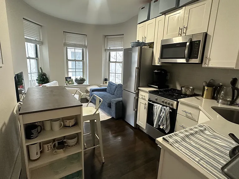 44 Clearway St #4 — Photo 8