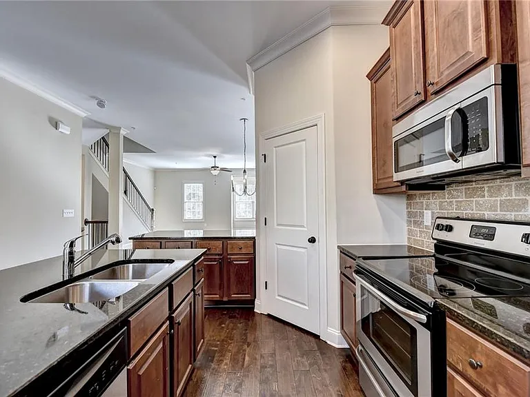2448 Tenor Ln — Photo 35