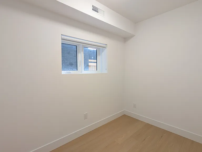 6 Kirknewton Rd #101 — Photo 14